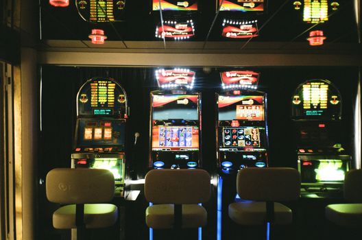 Volatilita Slotů: Klíč k Úspěchu v Online Casinu s Bonusy